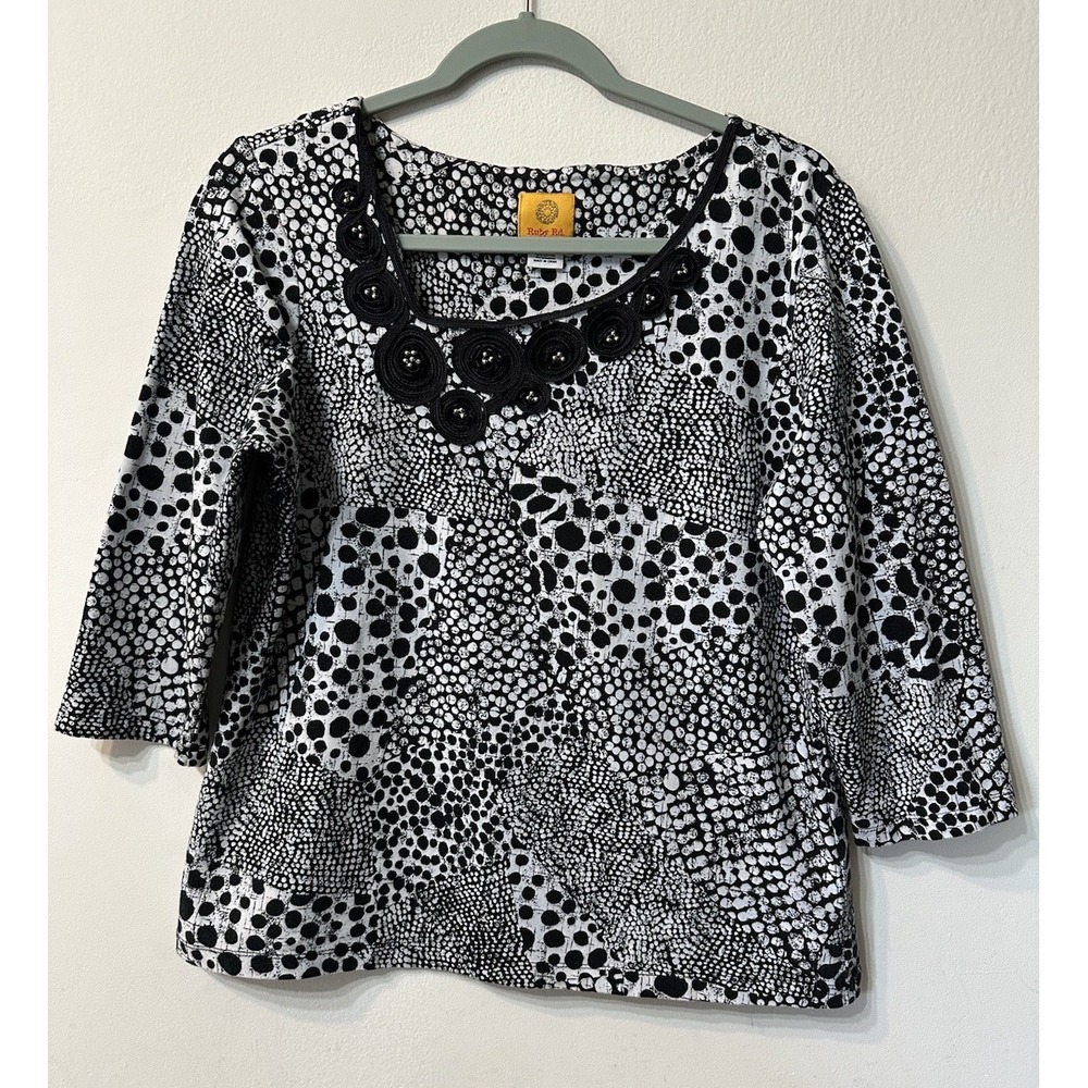 Ruby Rd Top Size L Black White Geometric Dot Rosette Beaded Neck 3/4 Sleeve Knit